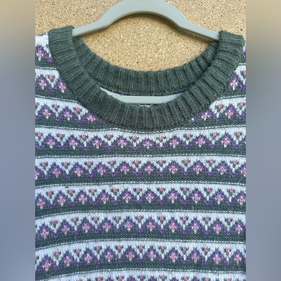 Croft & Barrow Green and Purple Crewneck Sweater Size Medium - Picture 5 of 8